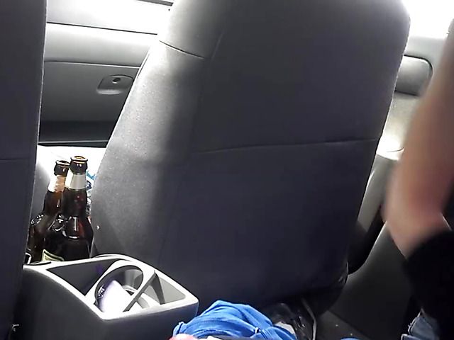 Blowjob in the car and cum load