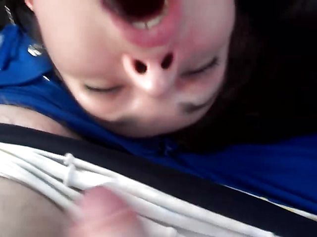 Blowjob in the car and cum load