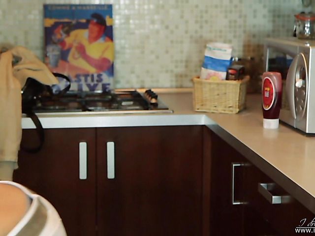 Lovely lesbians cooking and licking pussy