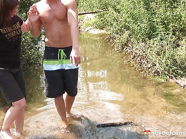 Farmers barely legal teen daughter Jenny M loves outdoor sex