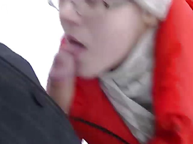 Girlfriend sucking dick in the snow