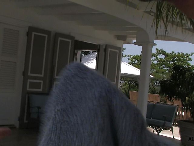 Bikini girl with shaved pussy posing and peeing outdoors