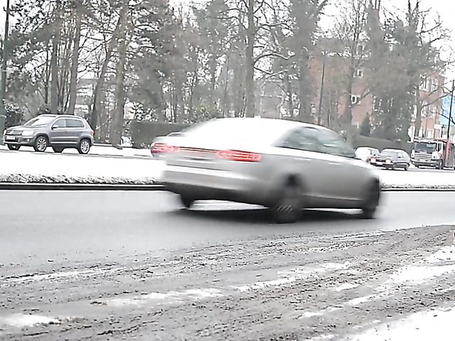 Hottie in red boots and extremely short black skirt in public
