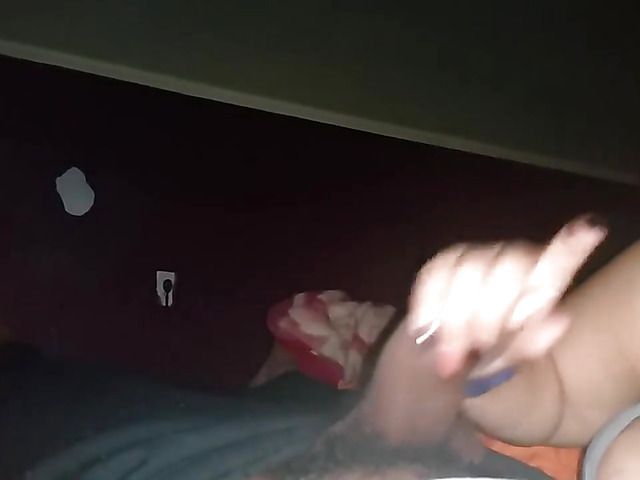 Chubby amateur wraps her lips around fat cock