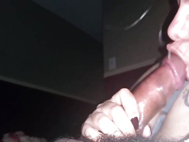 Chubby amateur wraps her lips around fat cock