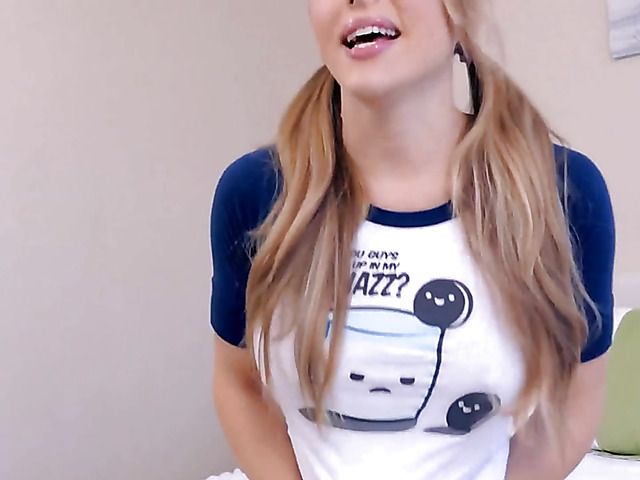 Busty beauty rubs her twat and deepthroats a dildo