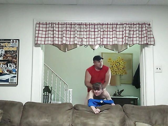 Amateur blowjob and shagging in the living room