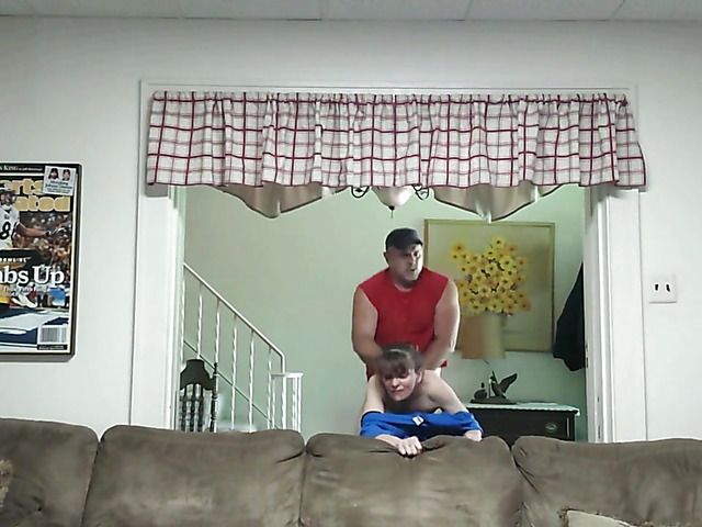 Amateur blowjob and shagging in the living room
