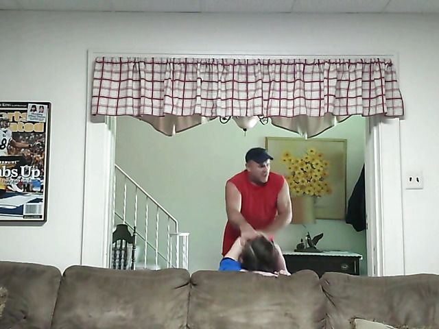 Amateur blowjob and shagging in the living room