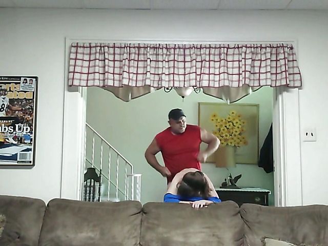 Amateur blowjob and shagging in the living room