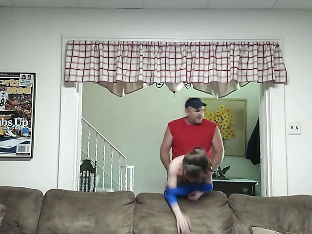 Amateur blowjob and shagging in the living room