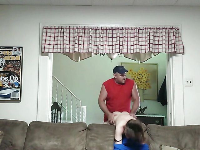 Amateur blowjob and shagging in the living room