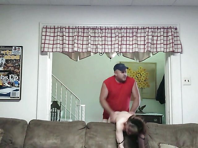 Amateur blowjob and shagging in the living room
