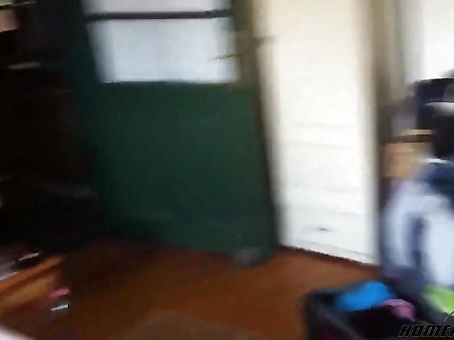 Amateur flaunts her hot ass and gets banged