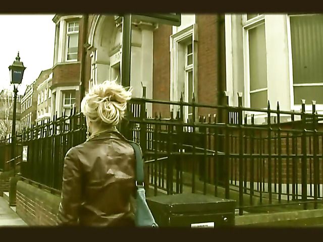 British babe Syren Sexton is dangerously horny