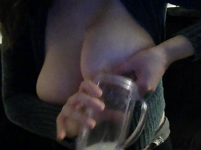 Cute BBW amateur with giant breasts lactating