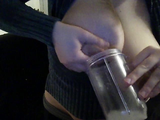 Cute BBW amateur with giant breasts lactating