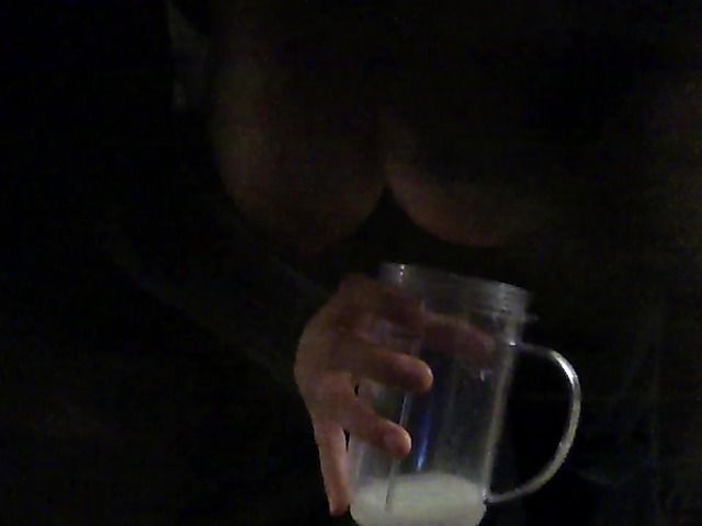 Cute BBW amateur with giant breasts lactating