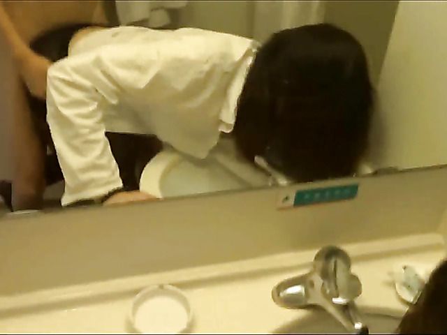 Hot sex video of Chinese MILF in black pantyhose