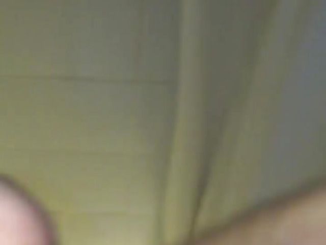 Tattooed amateur gives head to her fat boyfriend