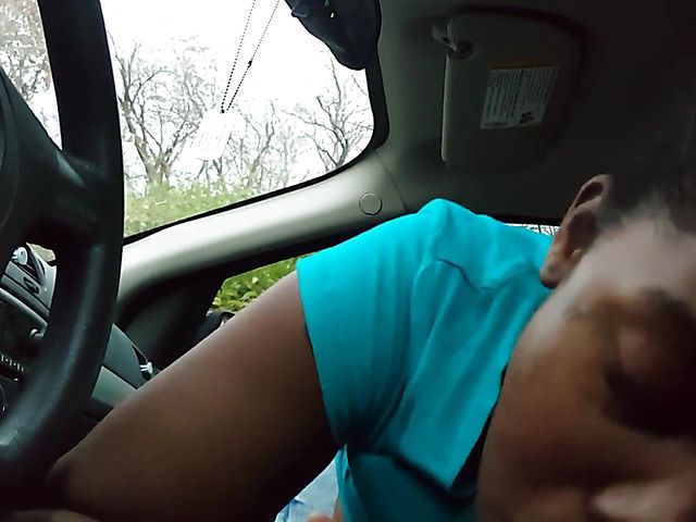 Black GF gives head and gets a facial in the car