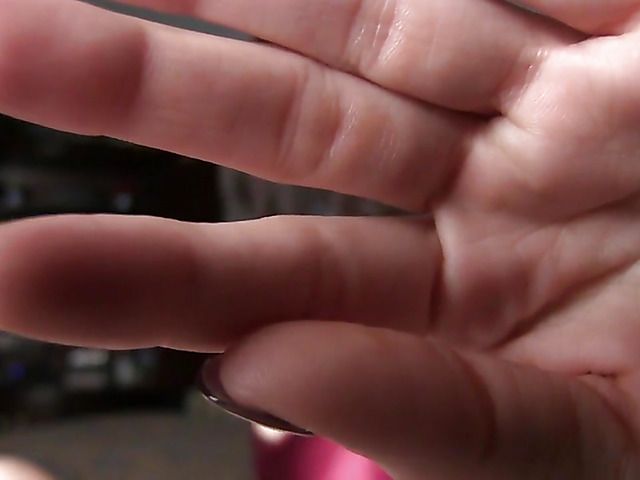 Big titty MILF in satin nightie posing on webcam