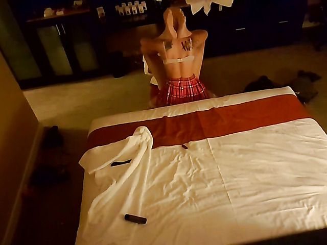 Amateur couple do some pegging at home