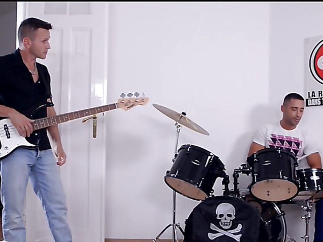 Teen girl gets ass fucked by two musicians