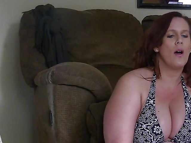 Amateur BBW Ursula in bikini and high heels