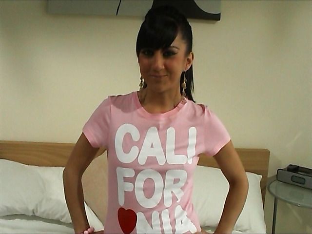 Teen Lacey strips naked and toy fucks her slit in bed