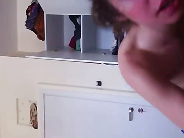 Blowjob leads to a facial cumshot