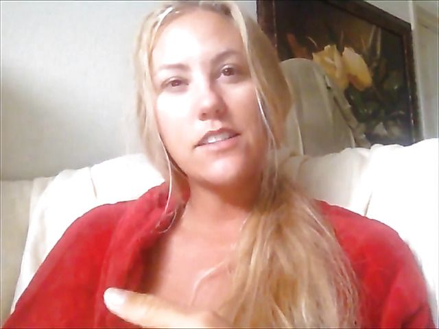 Amateur blonde MILF talks to the camera