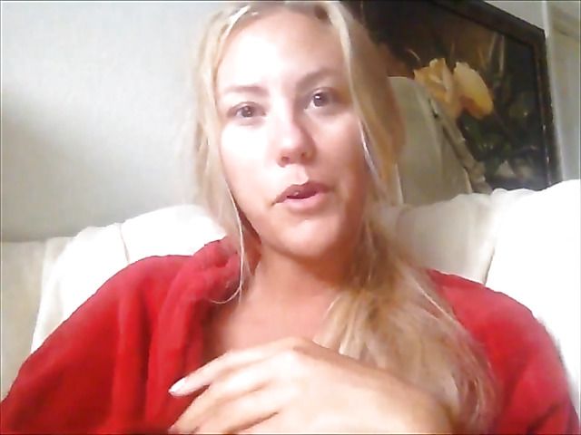 Amateur blonde MILF talks to the camera