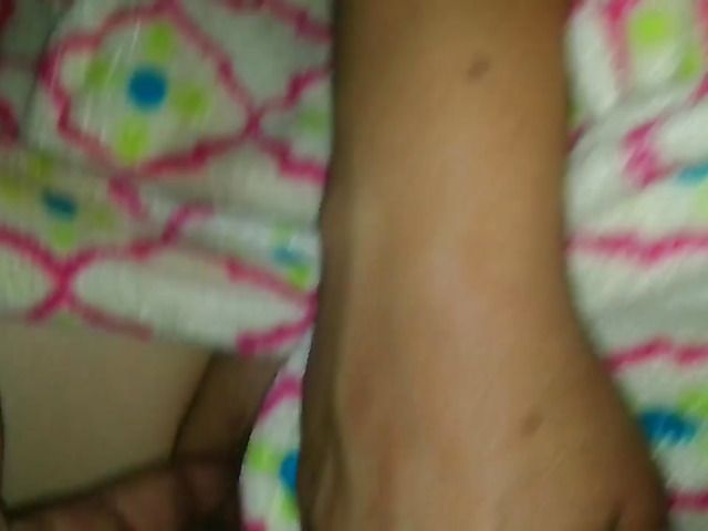 Wifes pretty pussy fingered in close-up