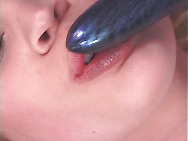 Strapon lesbians cant get enough