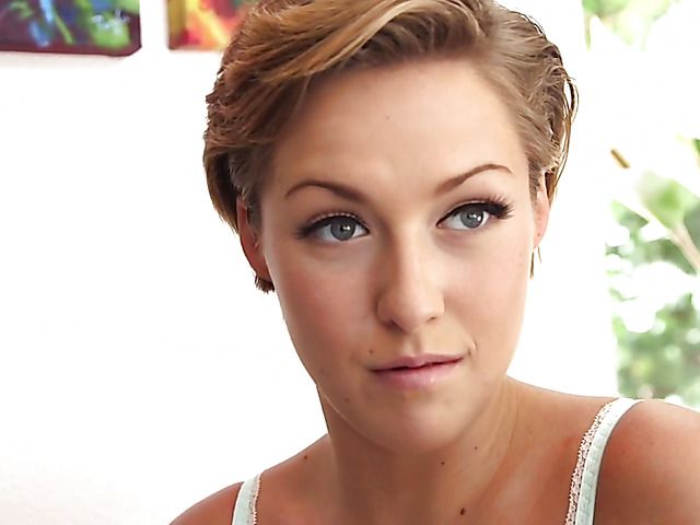 Small tits babe gets nude and sucks for cum