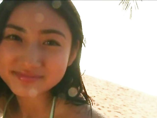 Well stacked asian teen Irie Saaya posing in bikini