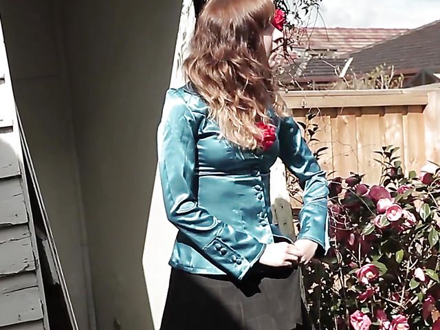 Ass cheeks spread and pussy exposed outdoors