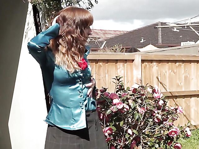 Ass cheeks spread and pussy exposed outdoors