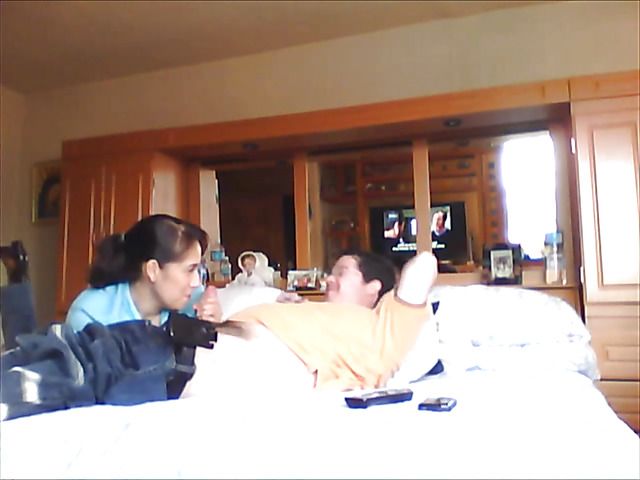 Latina girlfriend sucks cock dry on the bed