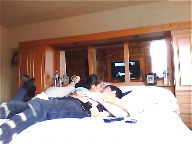 Latina girlfriend sucks cock dry on the bed