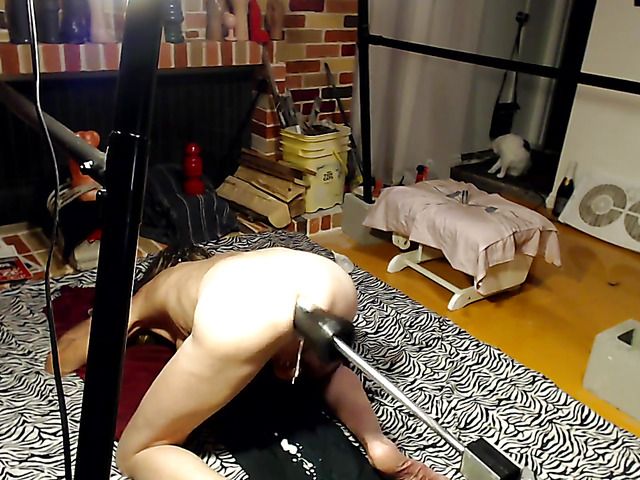 Mature shemale enjoys anal dildoing