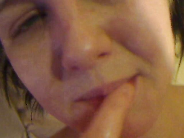 Big titted amateur finger bangs her cunt to squirt