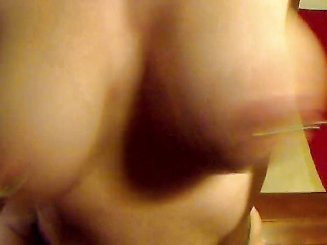 Big titted amateur finger bangs her cunt to squirt