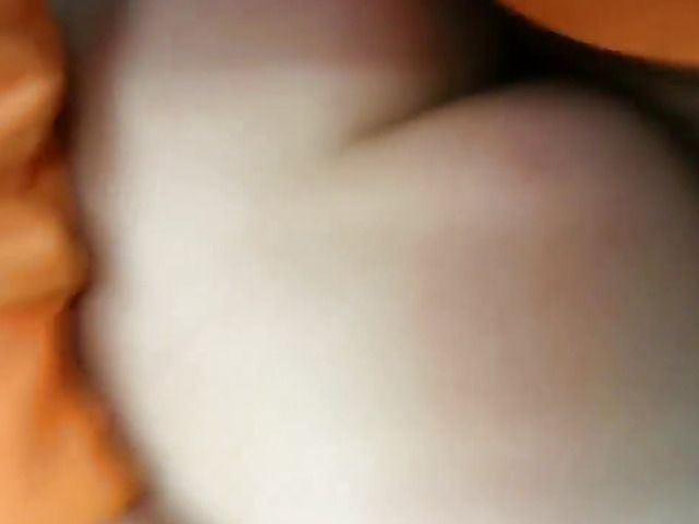 Amateur head and fuck in the bathroom