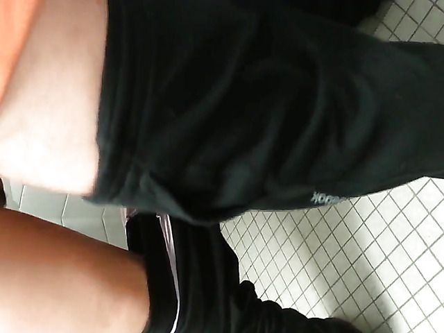 Amateur head and fuck in the bathroom