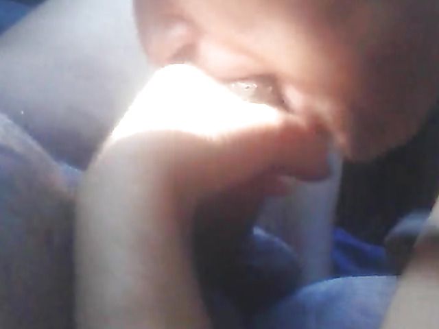 White amateur sucks a beefy black cock