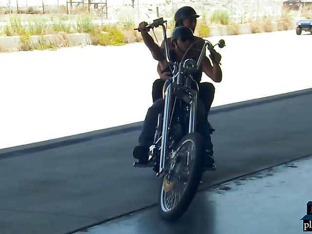 Cougar joins the mile high club with her younger date