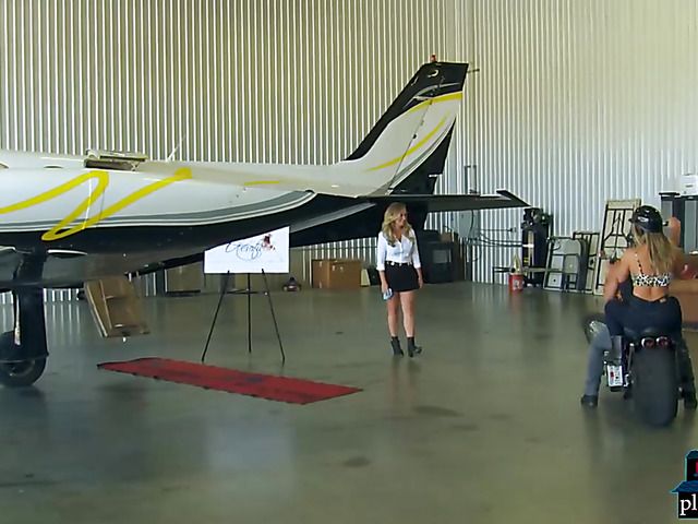 Cougar joins the mile high club with her younger date