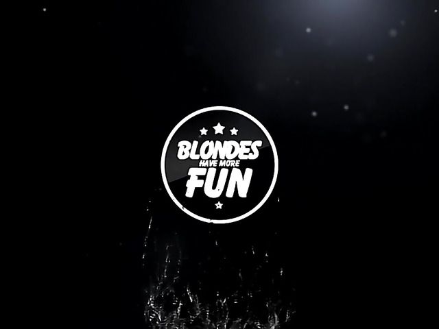 Double penetration for Jessie Volt and Karina Grand 